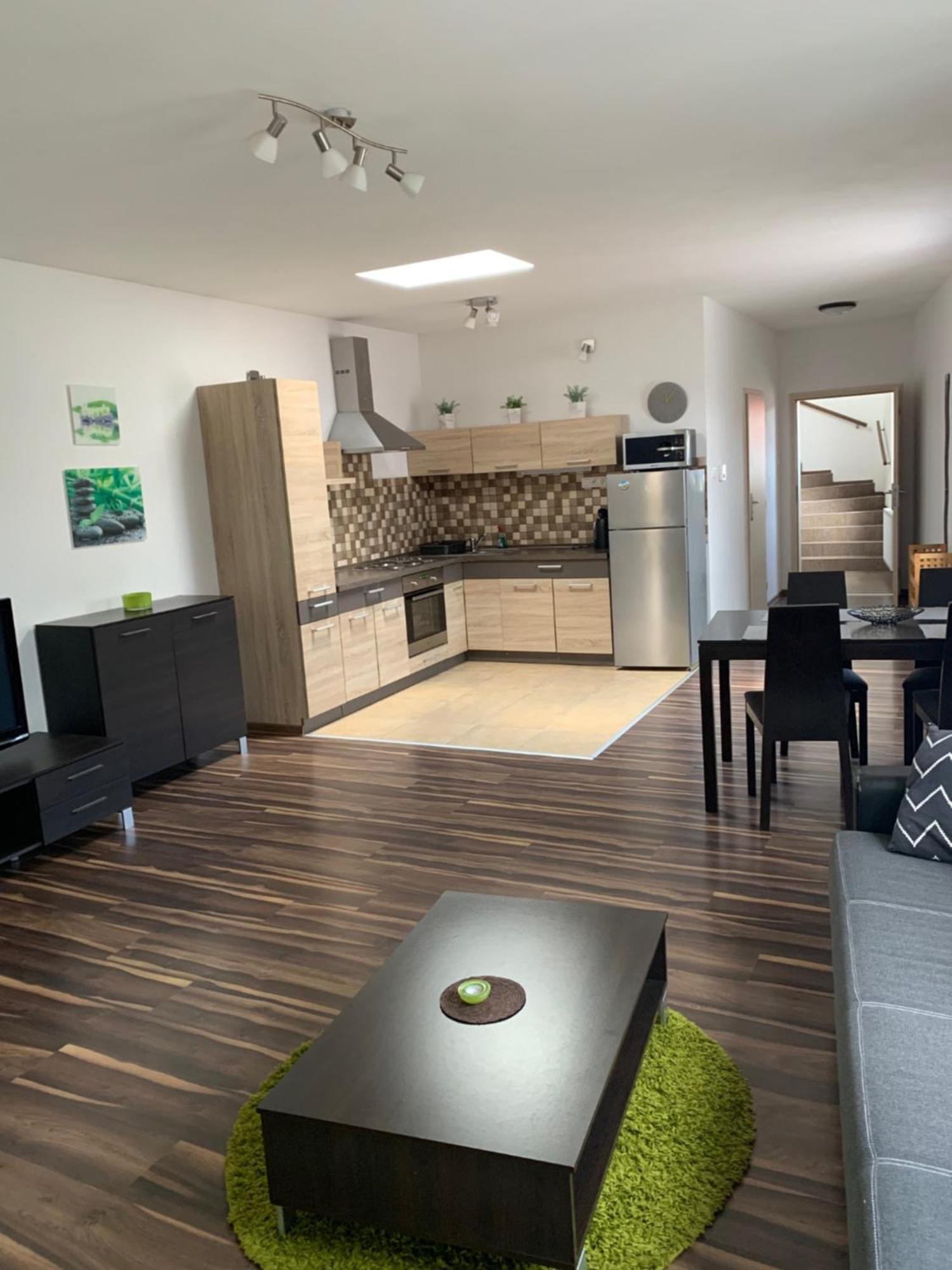 Apartman Emes S Terasou Kezmarok Exterior photo